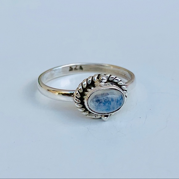 Moonstone Ring Sterling Silver - Picture 3 of 8